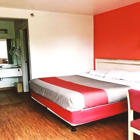Key Inn Macedonia Luaran gambar