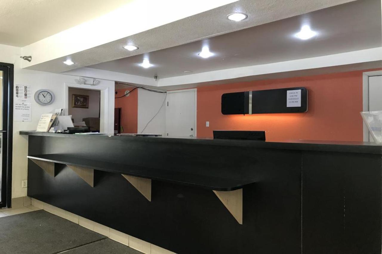 Key Inn Macedonia Luaran gambar