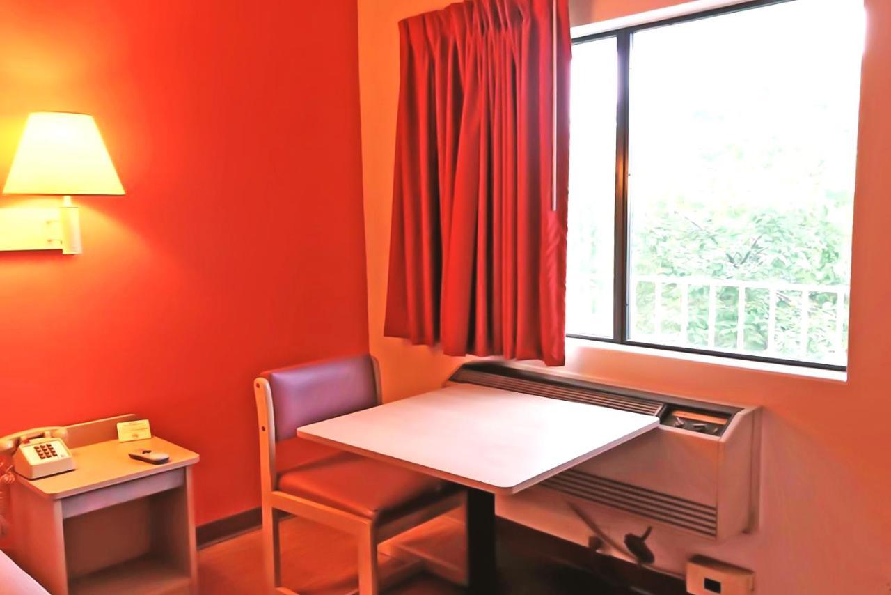 Key Inn Macedonia Luaran gambar