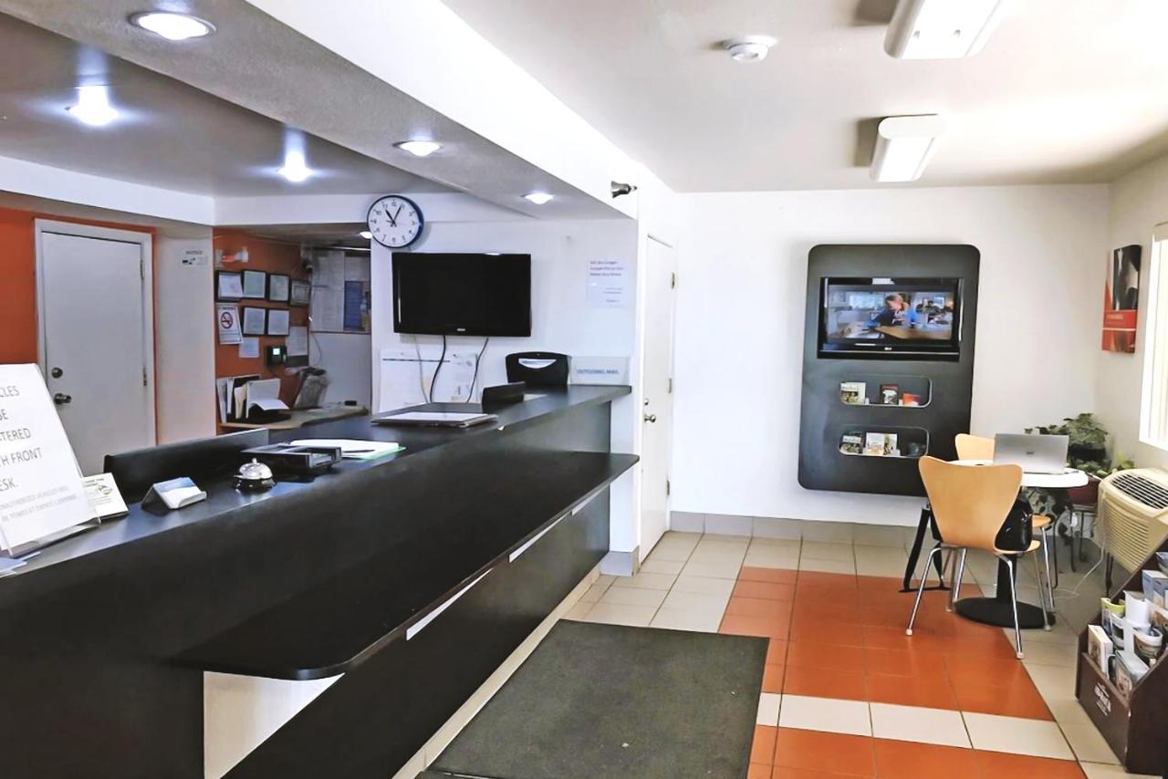 Key Inn Macedonia Luaran gambar